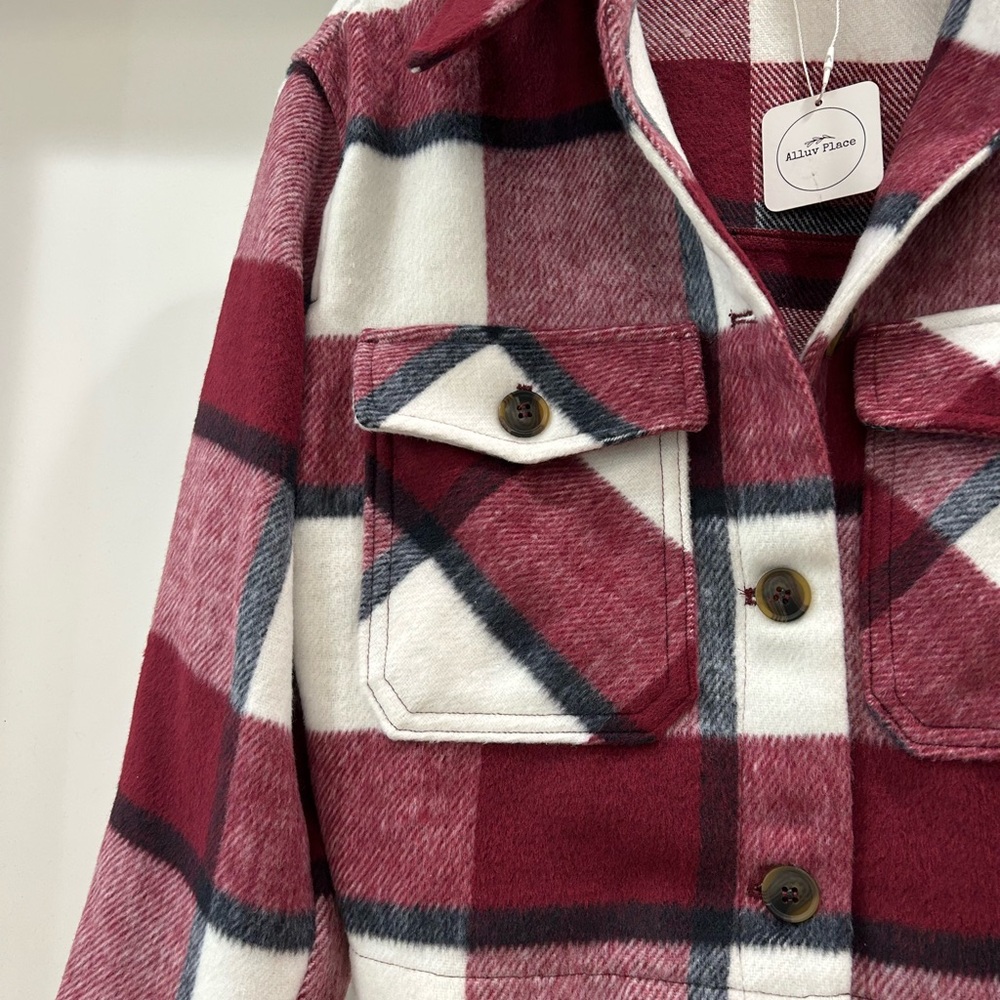 🆕 Cropped Shacket - Burgundy & White Plaid - Size Small - Picture 4 of 10